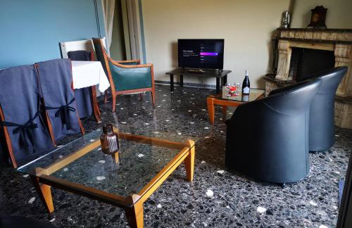 Sea View Apartment with 3 Bedrooms in Amfilochia - Foto 3