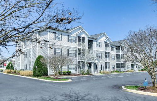 Community Pool and Private Balcony Chic Lewes Gem - Foto 27