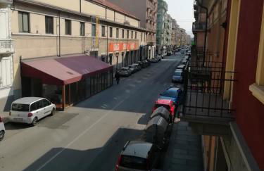 CASA FREJUS . COMODO AL CENTRO E AL POLITECNICO BUS 33 E 42 - Foto 19