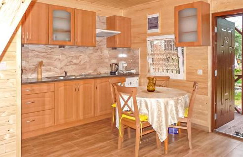 Beautiful Home In Jezierzany With Wifi - Foto 5