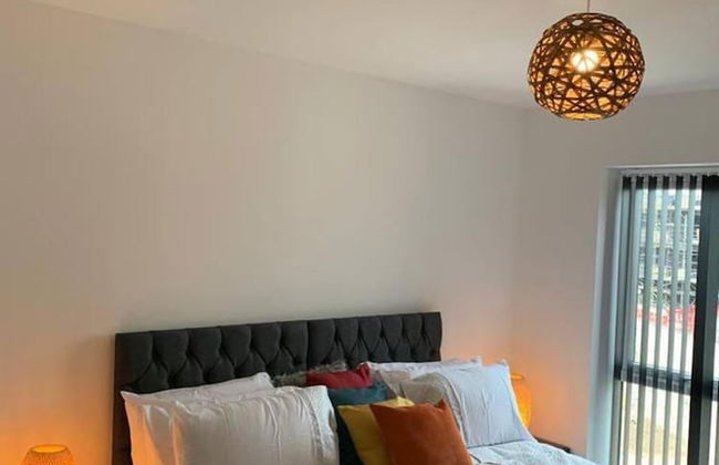 Stunning 2-bed Apartment in Grays - Photo 23