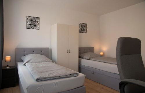 Schöne große Ferienwohnung 79m2 und 2 Bäder, Zentrumnah, 2OG - Foto 15