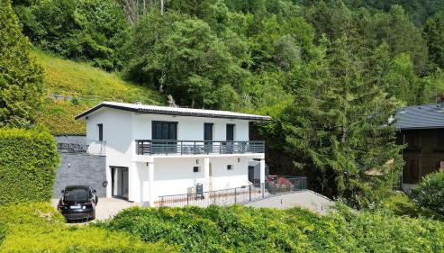 La Maison du Lac sleeps 10 and has air conditioning - Foto 5