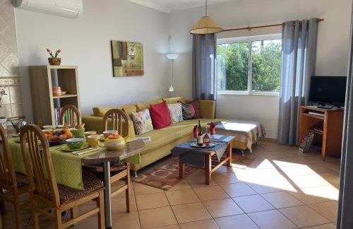 VILLA EBER - independent 1 & 2 bedroom apartments, pool, air con, fast Wi-Fi, near old town of Albufeira and beaches - Foto 19