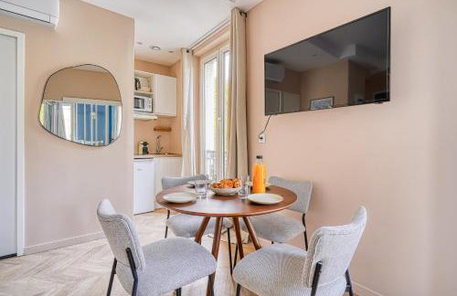Calm and Comfortable 2-Bedroom Apartment in Paris 17th - Foto 17
