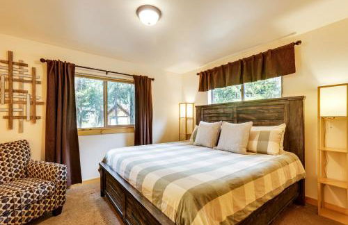 Hot Tub and Game Room Ronald Retreat 2 Mi to Lake! - Foto 12