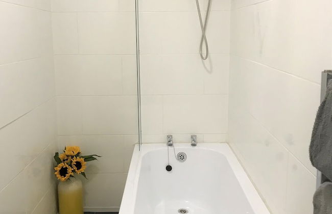 Welcoming Spacious 2-bedroom House in St Helens - Foto 16