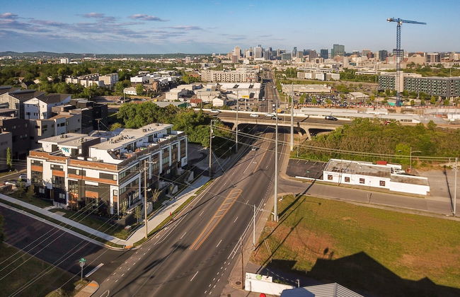 Sky High Cowgirl Luxe 4BR w Rooftopdeck Karaoke - Foto 55