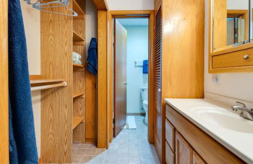 Antiquing and Fishing Riverfront Waupaca Home! - Foto 15