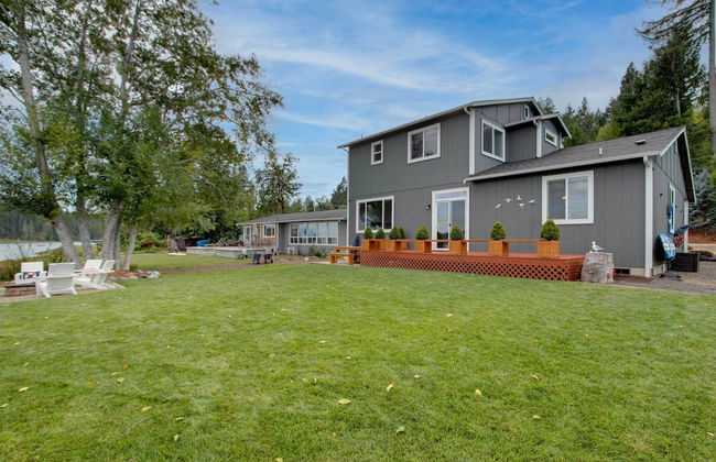 Waterfront Allyn Home with Fire Pit and 2 Kayaks! - Foto 57