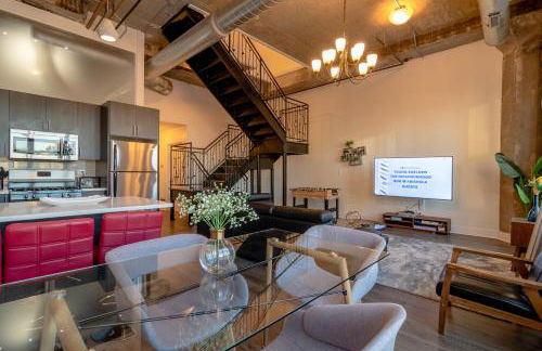 McCormick Place 3BR Luxury Penthouse Duplex with Personal Rooftop and Optional Parking for 8 guests in Chicago South Loop - Foto 3