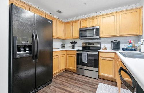 New 4BR 4BA AU Oasis 2 Mins to Downtown & Stadium Sleeps 10 - Foto 9