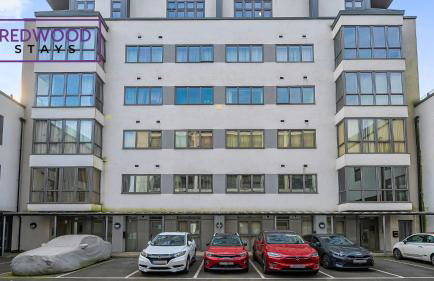 Premium Serviced Apartment in Basingstoke Town Centre, Free Parking By Redwood Stays - Foto 45