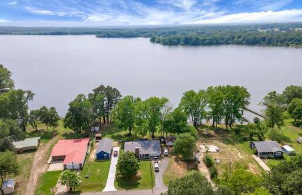 Modern Couples Retreat , Lakefront, Private Dock - Foto 3