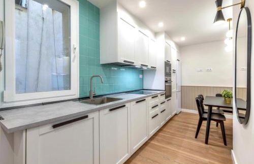 Puerta de America en Madrid - Photo 13