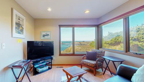 Oceanfront Retreat Close to Activities & the Beach - Foto 2