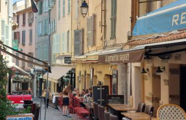 Place du Suquet - In the hart of old Cannes - 2 Min Walking distance from Palais de Festivals and Beaches - Photo 29