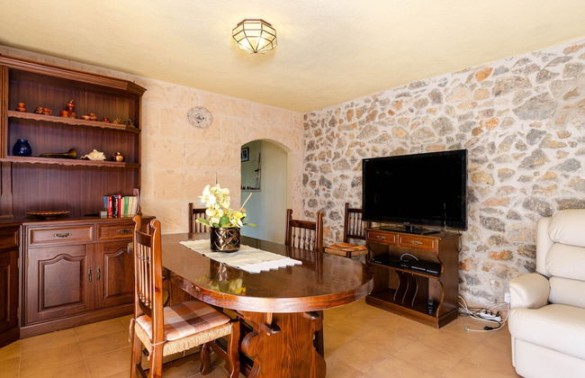 Nice Villa With Private Pool - Photo 27