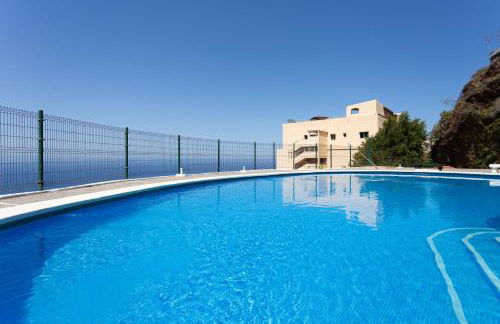 Blue Dream: Panoramic view on heights over the sea - Foto 21