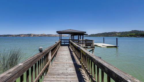 Dock, Slip and Launch Waterfront Home on Clear Lake - Foto 3