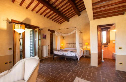 Tenuta di campagna con piscina immersa nel verde - Foto 5