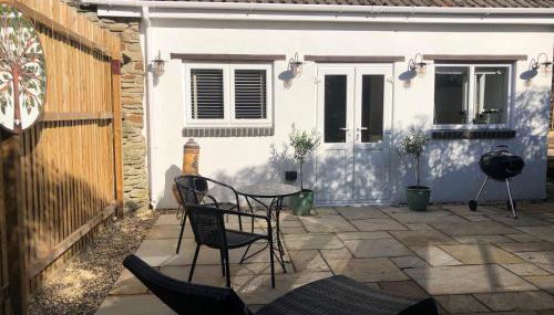 Olli's Cottage-Terrace & Jacuzzi optional - Foto 3