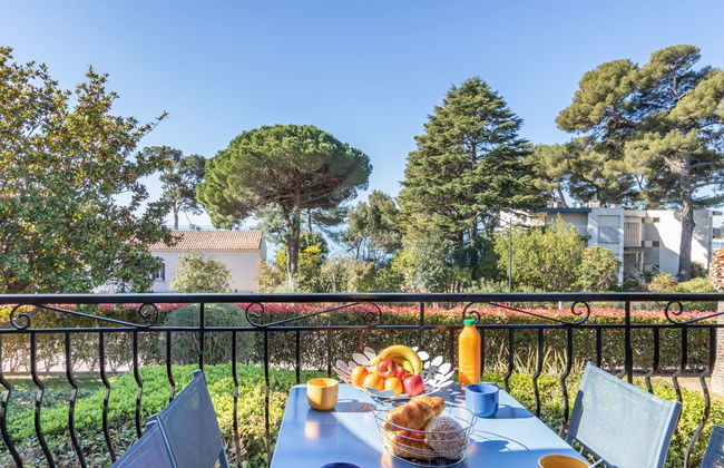 1 bedroom Apartment in Carqueiranne with garden - Photo 1