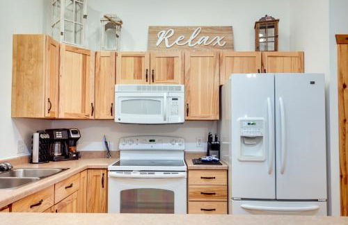 Lake Minocqua Condo with Shared Fire Pit! - Foto 8