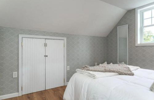 Luxurious 5 BR Home in the Heart of Sylvan Beach - Foto 21