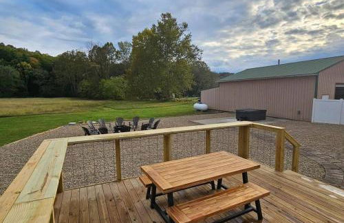 GameRoom, HotTub, Piano, 5mi to OldManCave - Hocking Hills Copper House - Foto 46