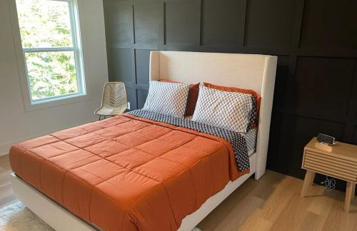 Downtown New 3 Story Sleeps 14 - Foto 16