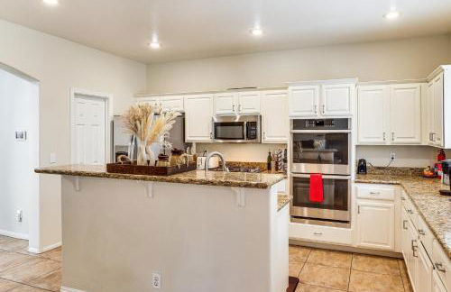 North Las Vegas Home with Hot Tub - 14 Mi to Strip! - Foto 6