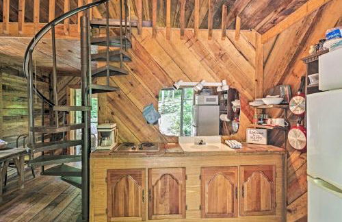 Creekside Cabin with Deck in Pisgah Forest! - Foto 8