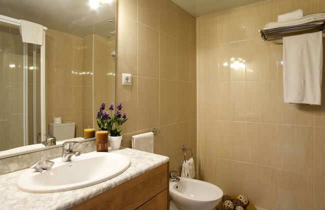 Velor Apartments - Photo 31