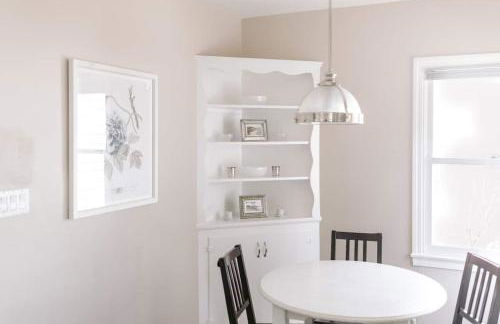 Oasis East Sac Charming Home with Saltwater Pool and Casita - Foto 13