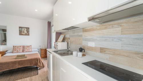 Céntrico Ático con Terraza Privada - Foto 4