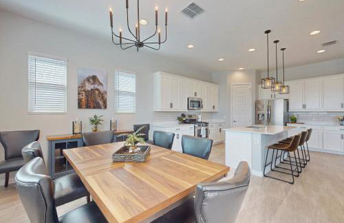 Pool, Hot Tub and Game Room! Spacious Buckeye Home - Foto 7