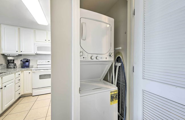 Oceanfront Panama City Beach Condo w/ Pool Access - Foto 13