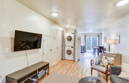 Airy Fortuna Apartment with Deck! - Foto 5