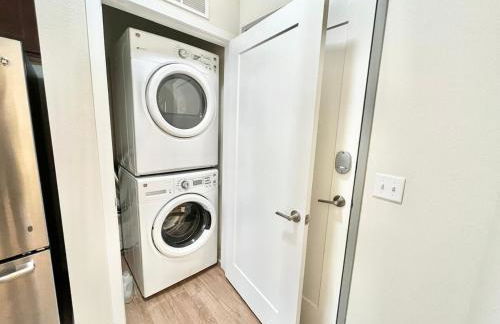 Urban Oasis Downtown Condo with Skywalk Access 6 - Photo 8