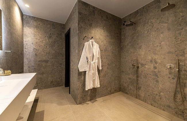 Scylla Concept Suites - Photo 31