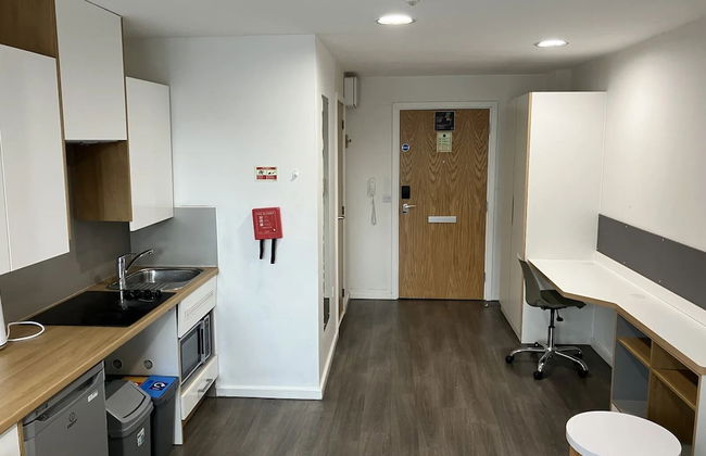 Laycock Studios - Photo 5