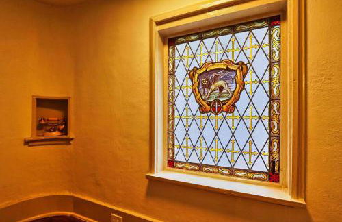 Historic Tudor Home, Heated Pool - Photo 59