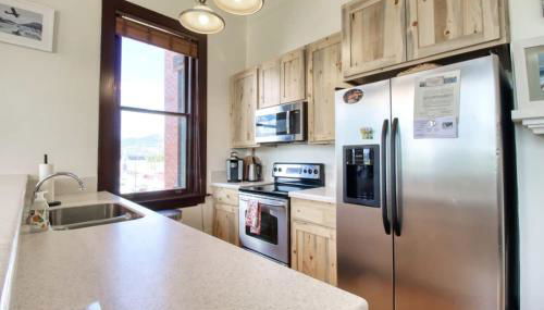 Historic Mountain Loft with GREAT Views - Foto 5, stove