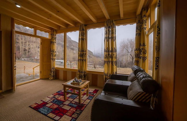 Gulbast House - Photo 19