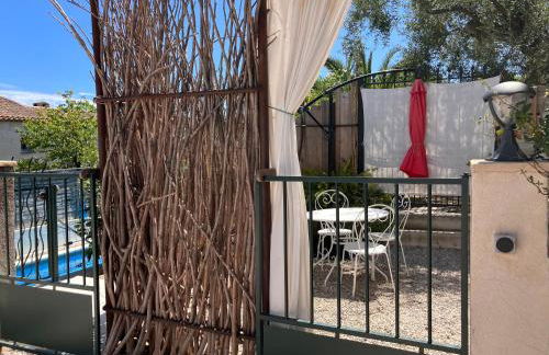 Villa Azur - 2 pièces rez-de-jardin dans une maison avec piscine - Foto 25