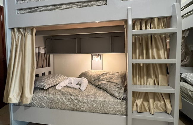 Robin Beach Hostel JBR - Photo 33