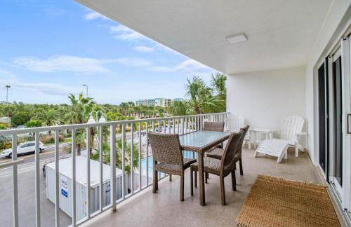 Escape to Beach Oasis! New Management! Updated Beachside Condo with Heated Pool! - Foto 20