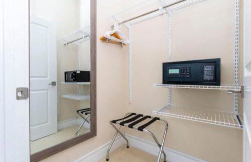 Stunning 4Bd Close to Disney @ Magic Village 7614 - Foto 48