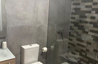 HERMOSO PISO a 3 min de la ESTACION DE BUS Y TREN AVE - Photo 44